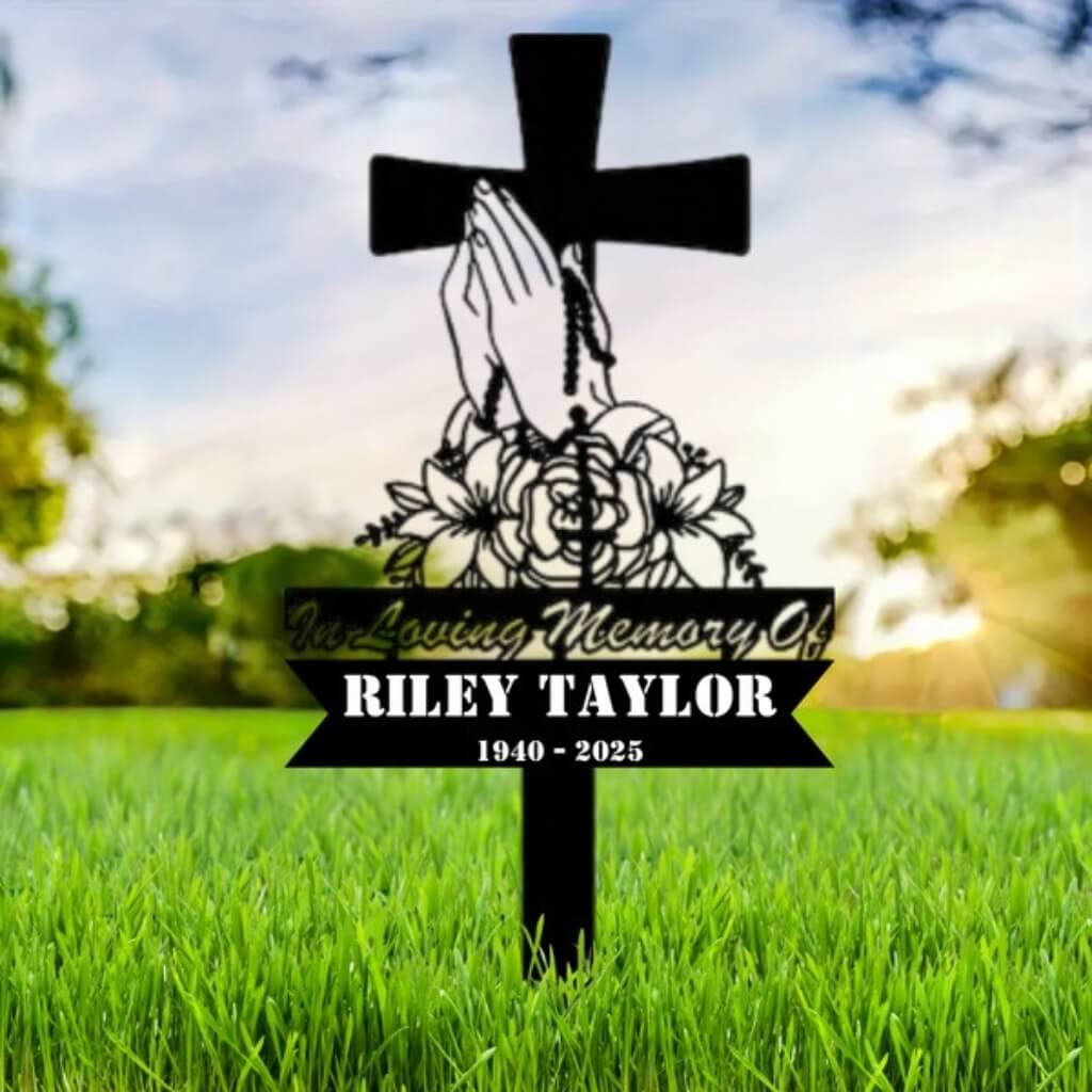 4101. Cross with Prayer Hands, Necklace & Flowers