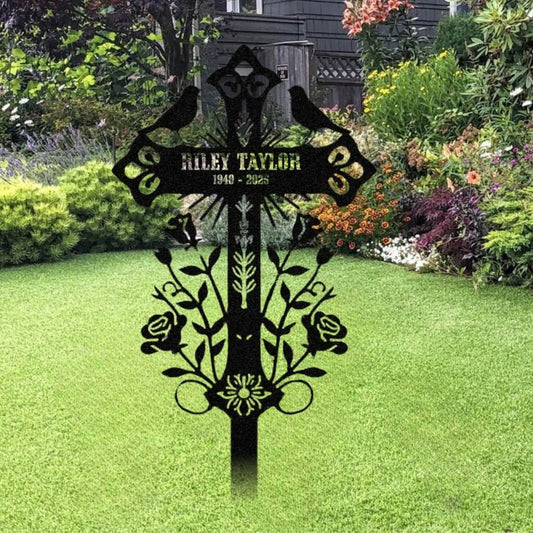 4523. Cross with 2 Birds & Roses