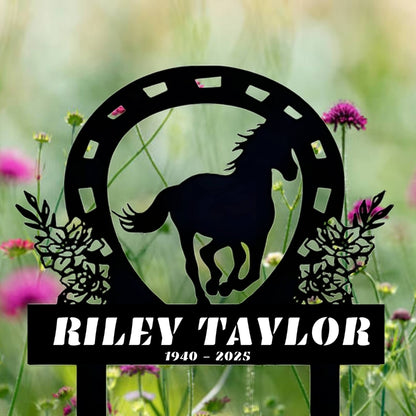 5122. Horse, Flowers, Horseshoe